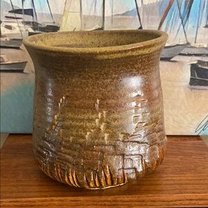 Vintage 70s Signed JAGGAID Rustic Brown Art Pottery Vase’